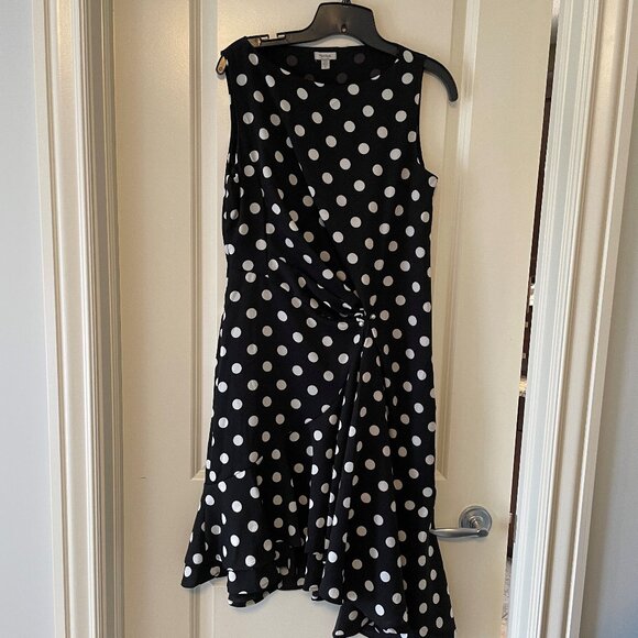 Sleeveless polka dot dress - Picture 1 of 3